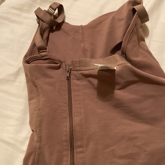 Body Shaper - Picture 2 of 4